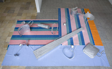 Ulrich Strothjohann -Ladehilfe fuer Kompetenznetzwerke- Aluminium, Textil ca. 275 x 345 x 66 cm 2009